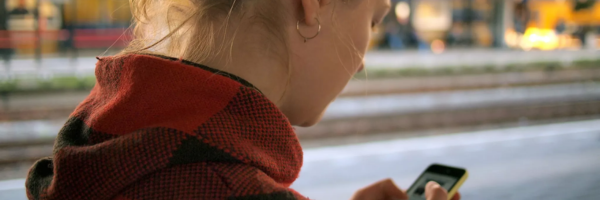 Une sentinelle qui signale en ligne